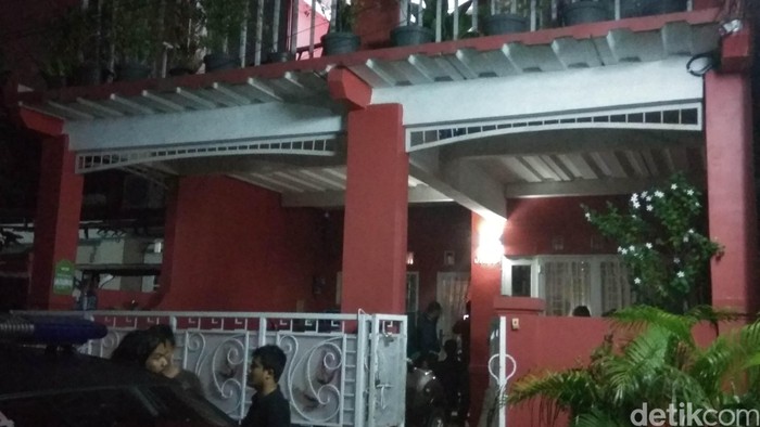 Pelaku Perampokan Pondok Indah Dibawa ke Rumahnya di Tangerang