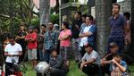 Warga Tonton Penyergapan Pelaku Perampokan di Pondok Indah