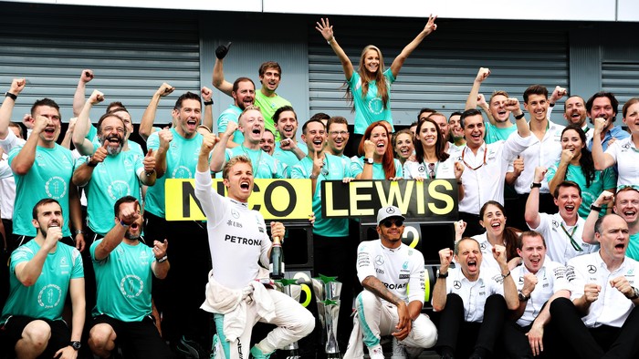 Finis 1-2 di Kandang Ferrari, Bos Mercedes: Luar Biasa!