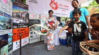 Pengunjung dan peserta meramaikan gelaran Jak-Japan Matsuri di Parkir Timur Senayan, Jakarta, Minggu (4/9/2016). 