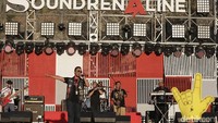 Shaggy Dog langsung menghentak dengan hitsnya Kembali Berdansa di Soundrenaline 2016 di Garuda Wisnu Kencana, Bali pada Sabtu (3/9/2016).
