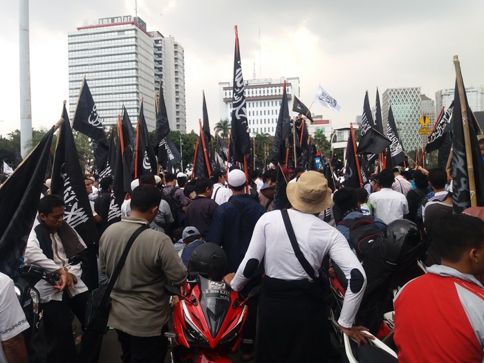 Seribuan Massa Gelar Aksi Tolak Ahok di Bundaran Patung Kuda