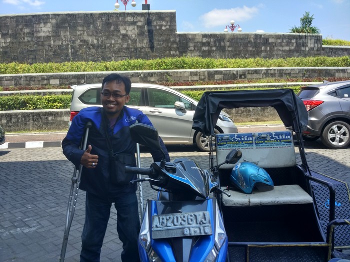 Cerita Driver Ojek Difabel yang Sering Diusir Opang dan Tukang Parkir
