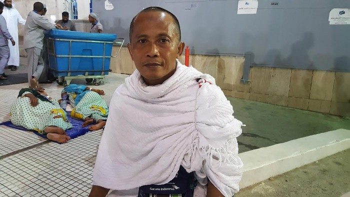 Niat Berhaji Sutrisno Untuk Sang Adik yang Baru Berpulang