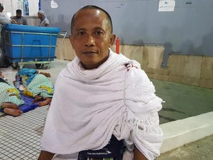 Niat Berhaji Sutrisno Untuk Sang Adik yang Baru Berpulang
