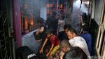 Kebakaran Landa Permukiman Padat di Jakbar