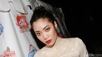 Detail wajah penyanyi berusia 26 tahun itu saat menghadiri suatu acara di tahun 2015 lalu. Pool/Gus Mun/detikFoto.