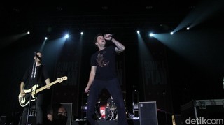 Simple Plan Bakal Konser Lagi di Jakarta dan Surabaya!