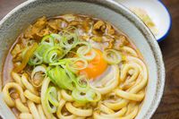 Mau yang Hangat Mengenyangkan? Yuk, Makan Udon Enak di Tempat Ini!