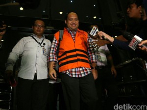 Kasus Suap untuk Naik Haji, Bupati Banyuasin Dicecar 13 Pertanyaan