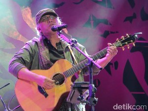 Lirik dan Chord Cikal oleh Iwan Fals