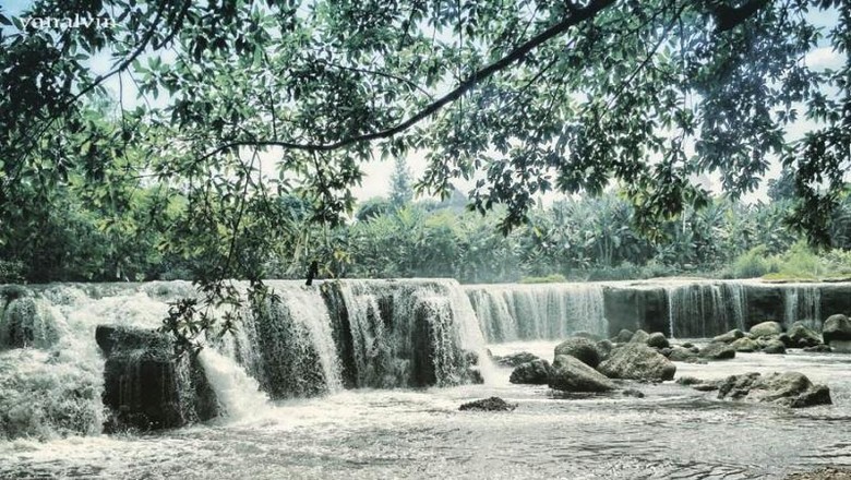 Curug Parigi Air terjun di Bekasi