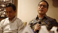 Anggota Komisi I DPR dari Fraksi Hanura Arief Suditomo memberikan pemaparan.