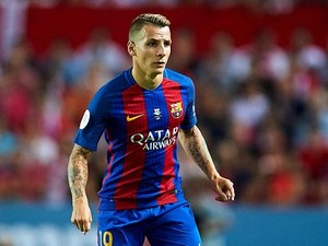 Meski Main di Barca, Digne Ternyata Mengidolai Roberto Carlos