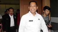 Buwas memaparkan mengenai evaluasi kinerja BNN dan penanganan kasus yang menarik perhatian publik yaitu Freddy Budiman.