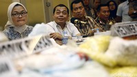 Tim juga menemukan alat-alat produksi obat ilegal seperti mixer, mesin pencetak tablet, mesin penyalut dan lainnya.