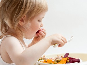 Kemandirian Anak Bisa Dilatih Pakai Snack Lho