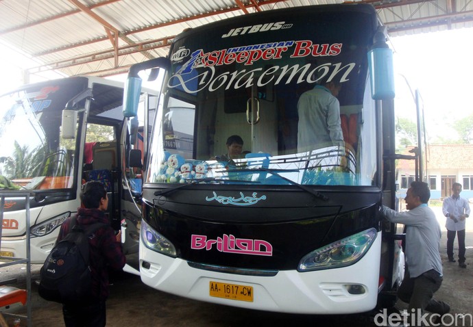 Sleeper Bus Pertama di Indonesia