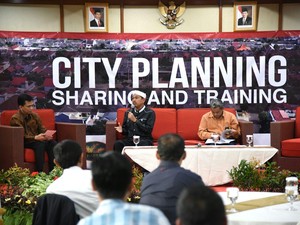 Di Forum Bappenas, Bupati Dedi Cerita Akrobat Fiskal yang Terinspirasi Sang Ibu