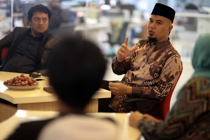 Datangi Kantor Pajak, Ahmad Dhani: Mereka Mau Rilis Artis Pembayar Pajak Tertinggi