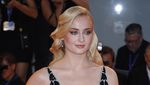 Sophie Turner Buat Mata Lelaki Tak Berkedip