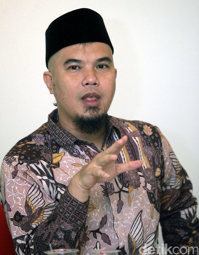Ahmad Dhani Datangi Kantor Pajak, Ada Apa?