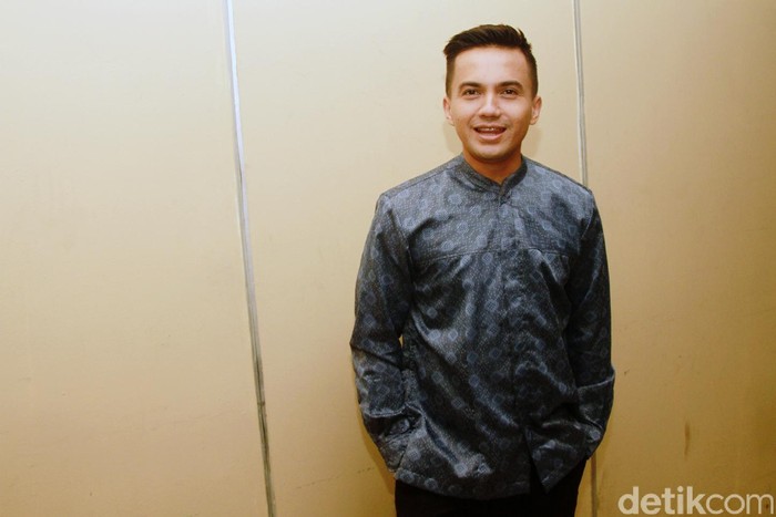 Kata Dude Harlino Soal Kabar Sahrul Gunawan Taaruf dengan Gadis 18 Tahun