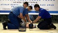 Pelatihan tersebut mencakup pertolongan untuk henti napas akibat tenggelam l, tersengat petir, serta penanganan choking.