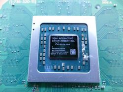 Membedah Jeroan PlayStation 4 Slim