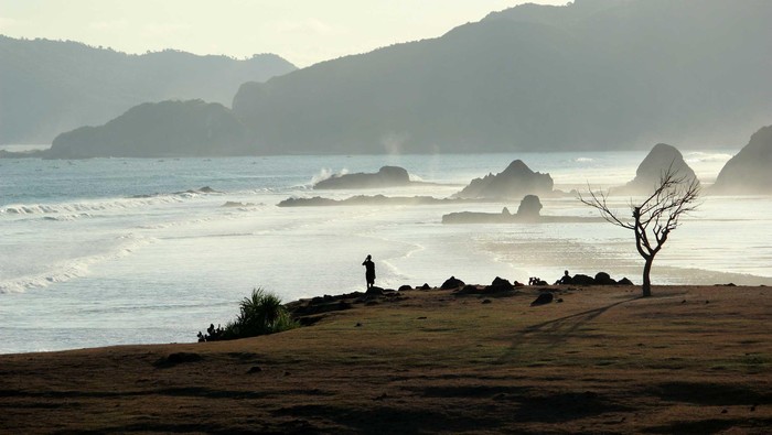 Dibuat Galau Oleh Cantiknya Bukit Merese di Lombok