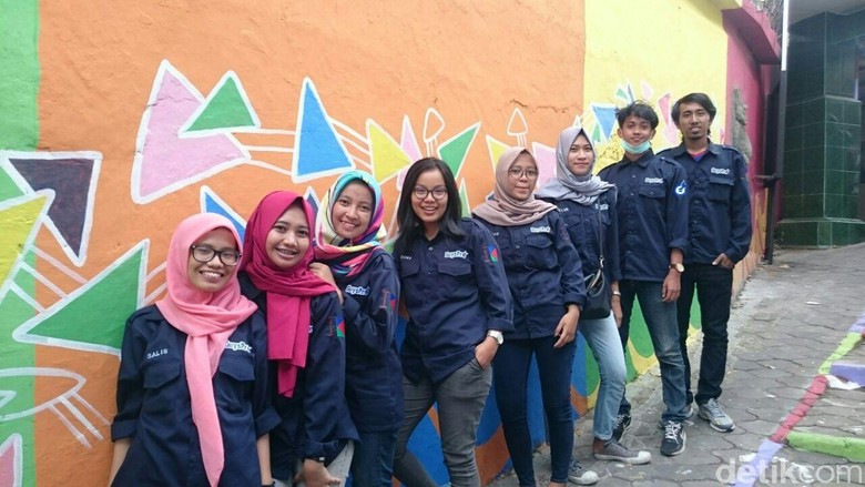Ini Dia Mahasiswa Pencetus Kampung Warna-Warni di Kota Malang Ini Dia Mahasiswa Pencetus Kampung Warna-Warni di Kota Malang