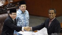 Paripurna juga menyatakan setuju atas 3 nama hasil uji kepatutan dan kelayakan terhadap calon hakim agung.