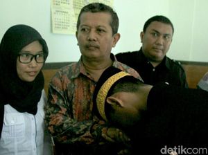 Jalani Sidang Perdana, Guru Dasrul Maafkan Siswa yang Memukul Dirinya