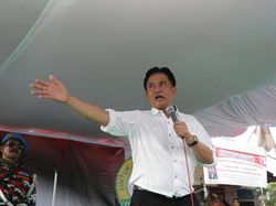 Manuver Yusril: Menyindir Jokowi, Menyambut Gatot
