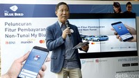 Direktur PT Blue Bird Tbk Sigit P Djokosoetono memberikan penjelasan soal aplikasi My Blue Bird.