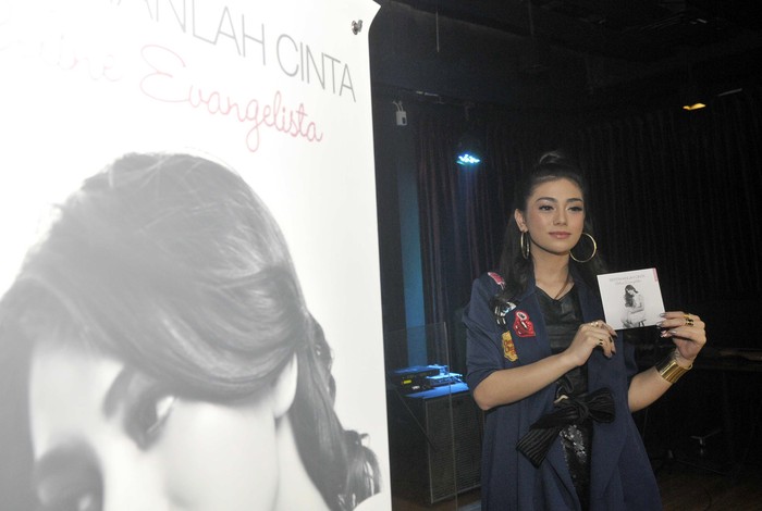 Mabuk Asmara, Celine Evangelista dan Stefan William Bikin Lagu Bareng