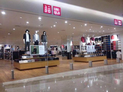 Salah satu toko Uniqlo di sebuah pusat belanja di Jakarta.