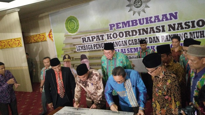 Hadiri Rakor Muhammadiyah, Ketua MPR dan Mendikbud Tandatangani Prasasti UMB