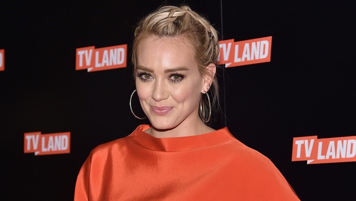 hilary duff Tinder NEW YORK, NY - MARCH 03: Actress Hilary Duff attends the 2016 Viacom Kids and Family Group Upfront on March 3, 2016 in New York City. (Photo by Mike Coppola/Getty Images for Viacom)