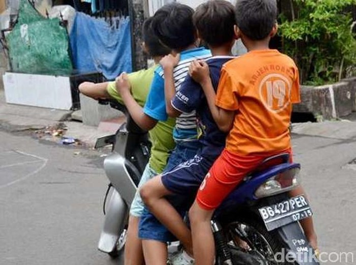 Jadi Sahabat untuk Anak agar Anak Tak Rewel Minta Kendaraan