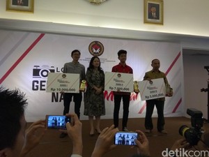 Puan Hadiahkan Jutaan Rupiah ke Pemenang Lomba Foto Revolusi Mental