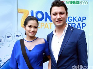 Rayakan Ultah Suami, Titi Kamal Liburan Romantis ke Eropa