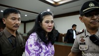  Damayanti meninggalkan Pengadilan Tipikor, Jakarta.