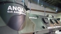 Melirik kemampuan mobilitas tipe Anoa 6x6 APC, panser tempur memiliki rasio daya berat 25 HP/ton. Panser Anoa memiliki dimensi panjang 6.000 mm, lebar 2.500 mm, dan tinggi 2.170 mm dengan wheelbase 1.510 mm. Sementara daya angkutnya bisa membawa 12 penumpang, termasuk satu orang pengemudi. Ardan Adhi Chandra/detikcom.