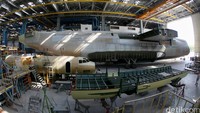 Jenis pesawat Antonov An-225 hanya dibuat satu unit saja dan masih aktif hingga saat ini. Kini pesawat kedua tengah dibuat. REUTERS/Valentyn Ogirenko.