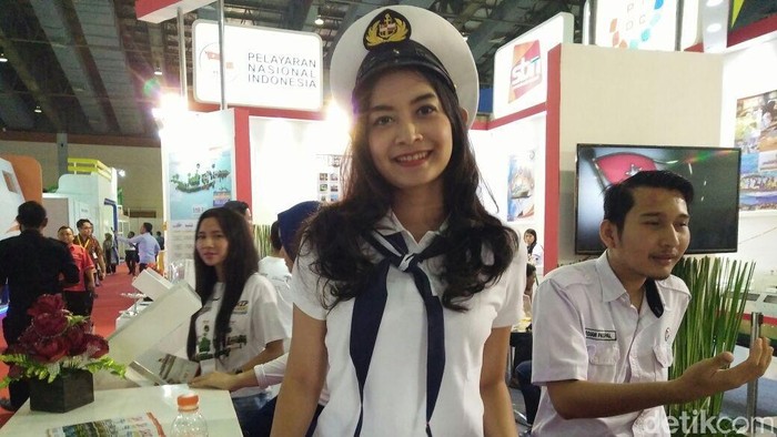 SPG Cantik Ramaikan Pameran BUMN di JCC