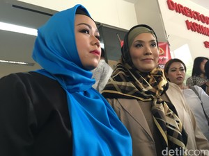 Penuhi Panggilan Polisi, Elma Siap Buka Suara Soal Aa Gatot Brajamusti