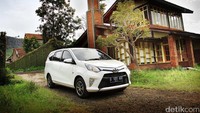 Dua tipe Toyota Calya dijual di bawah Rp 150 juta. Toyota Calya 1.2 E M/T harganya Rp 138.850.000 dan 1.2 G M/T Rp. 144.400.000. Foto: Toyota Astra Motor