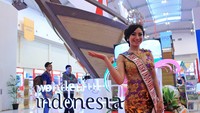 Foto: Selama tiga sampai empat tahun terakhir, kapal Phinisi memang tengah menjadi display utama dari booth Indonesia yang melambangkan wisata bahari. Turut hadir Putri Pariwisata Indonesia 2015, Dikna Faradiba (Randy/detikTravel)
