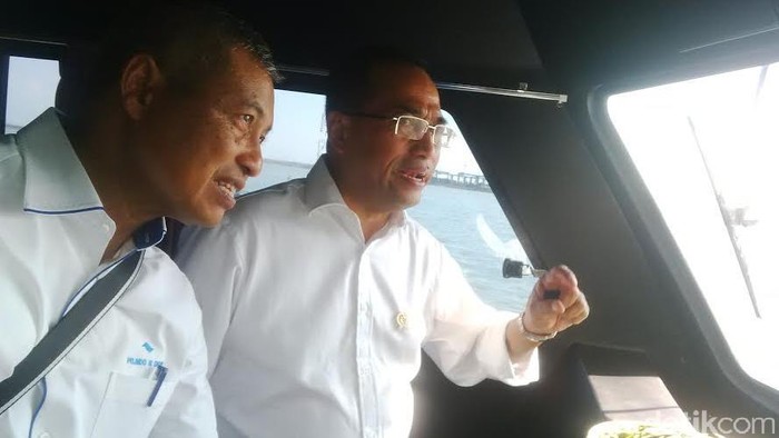 Menhub Kunjungi Pelabuhan Tanjung Perak, Minta Dwell Time Dipersingkat